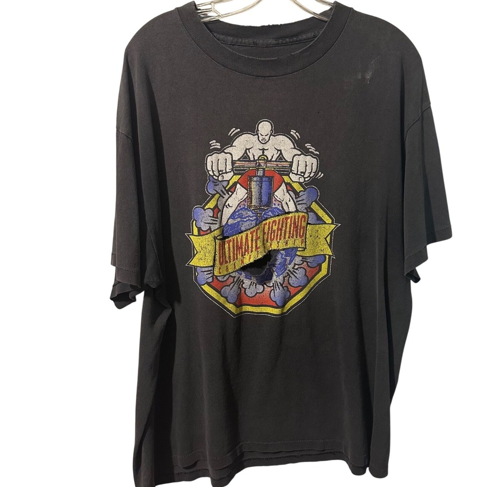 Vintage UFC 4 Ultimate Fighting Championship T-Shirt Distressed Single Stitch